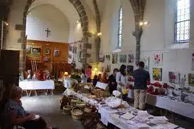 Stands exposition chapelle Belinay