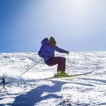 1 skieur en hors piste